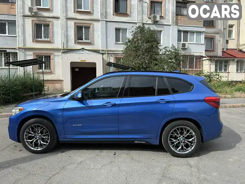 WBXHT3C33H5F72735 BMW X1 2016 Позашляховик / Кросовер 2 л. Фото 9