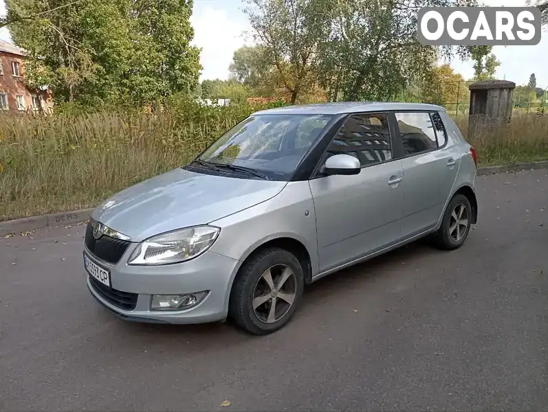 Хетчбек Skoda Fabia 2010 1.39 л. Ручна / Механіка обл. Сумська, Шостка - Фото 1/21