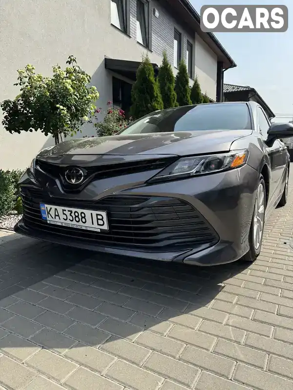 Седан Toyota Camry 2019 2.49 л. Автомат обл. Київська, Бровари - Фото 1/21