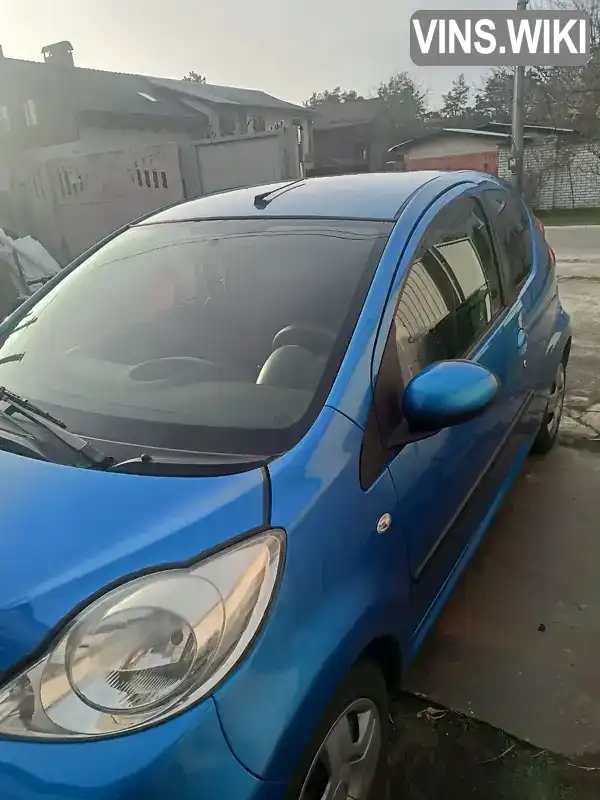 Хетчбек Peugeot 107 2011 1 л. Робот обл. Київська, Київ - Фото 1/5