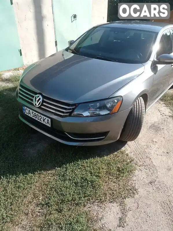 Седан Volkswagen Passat 2013 2.5 л. Автомат обл. Черкаська, Золотоноша - Фото 1/17