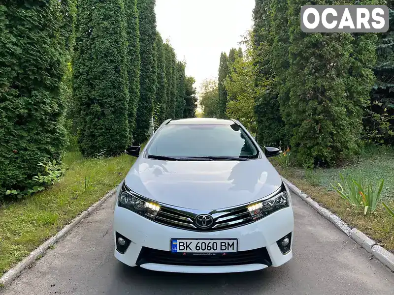 Седан Toyota Corolla 2014 1.33 л. Ручная / Механика обл. Ровенская, Ровно - Фото 1/21