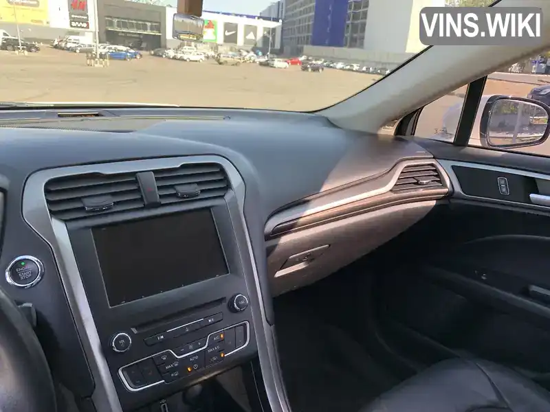 3FA6P0PU8HR413672 Ford Fusion 2017 Седан 2 л. Фото 9