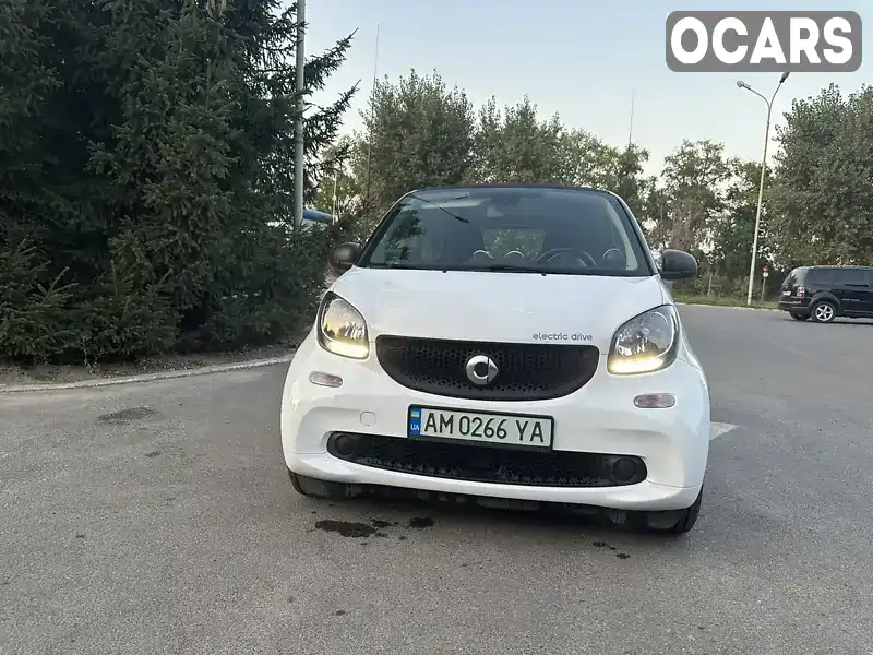 Купе Smart Fortwo 2017 null_content л. Автомат обл. Киевская, Киев - Фото 1/21