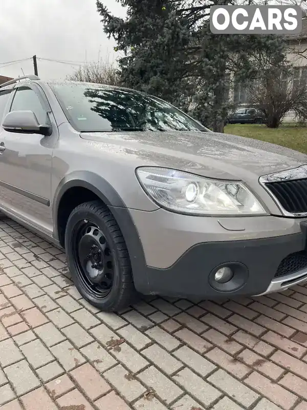 Універсал Skoda Octavia Scout 2010 1.97 л. Ручна / Механіка обл. Закарпатська, Іршава - Фото 1/21