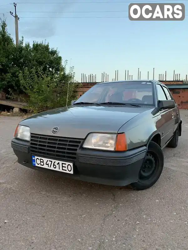 Седан Opel Kadett 1988 1.3 л. Ручна / Механіка обл. Чернігівська, Чернігів - Фото 1/12