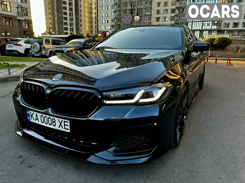 WBAJB9C57KB287643 BMW 5 Series 2018 Седан 4.39 л. Фото 2