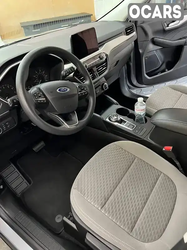 Позашляховик / Кросовер Ford Escape 2021 1.5 л. Автомат обл. Черкаська, Черкаси - Фото 1/21