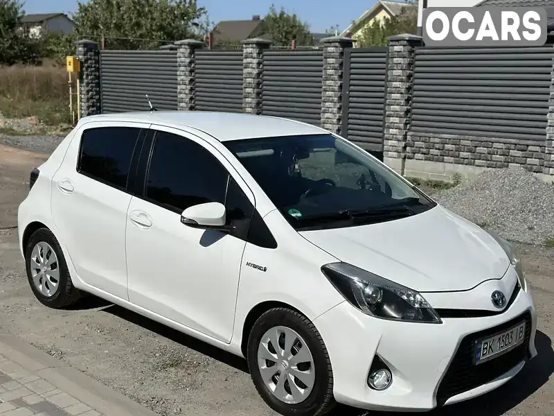 Хетчбек Toyota Yaris 2014 1.5 л. Автомат обл. Рівненська, Рівне - Фото 1/21