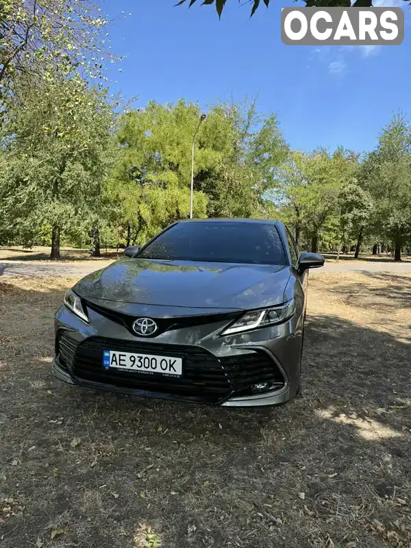 Седан Toyota Camry 2021 2.49 л. Автомат обл. Дніпропетровська, Кривий Ріг - Фото 1/14