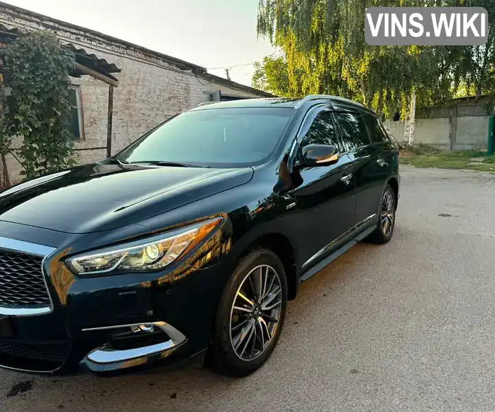 Позашляховик / Кросовер Infiniti QX60 2020 2.5 л. Варіатор обл. Київська, Київ - Фото 1/8