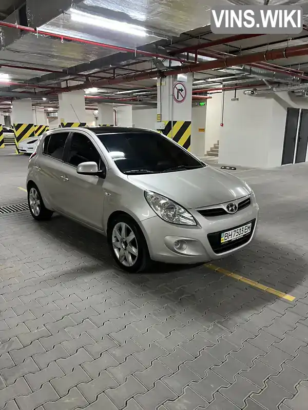 Хэтчбек Hyundai i20 2012 1.4 л. Автомат обл. Одесская, Одесса - Фото 1/13