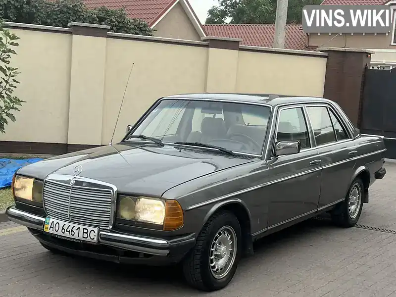 Седан Mercedes-Benz E-Class 1984 2.4 л. Ручна / Механіка обл. Закарпатська, Виноградів - Фото 1/17