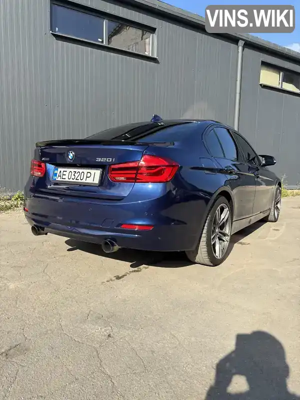 WBA8E5G59JNU45826 BMW 3 Series 2017 Седан 2 л. Фото 4