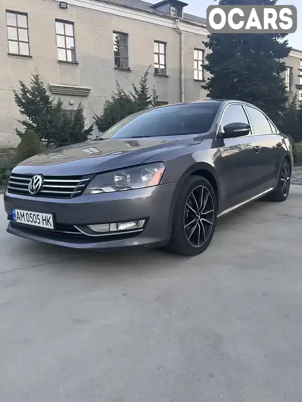 Седан Volkswagen Passat 2012 2.48 л. Автомат обл. Житомирская, Коростень - Фото 1/13