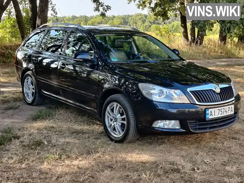 Універсал Skoda Octavia 2010 2 л. Автомат обл. Київська, Київ - Фото 1/21