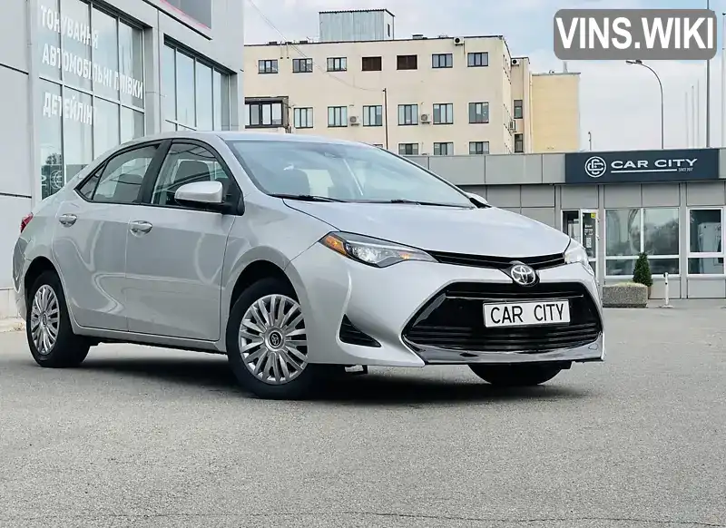 Седан Toyota Corolla 2018 1.8 л. Варіатор обл. Київська, Київ - Фото 1/21