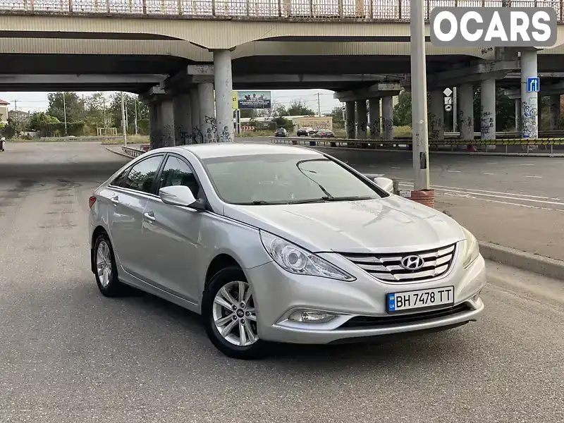 Седан Hyundai Sonata 2012 2 л. Автомат обл. Київська, Ірпінь - Фото 1/16