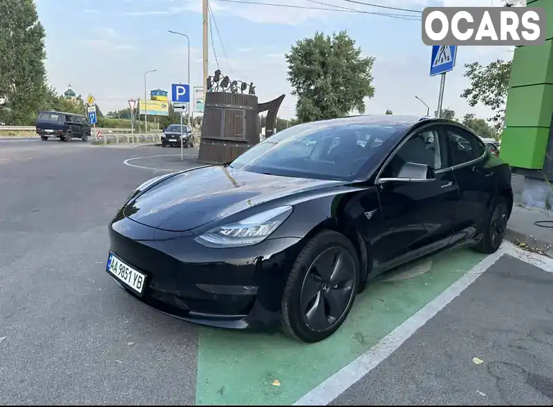 Седан Tesla Model 3 2019 null_content л. Автомат обл. Київська, location.city.bilohorodka - Фото 1/6