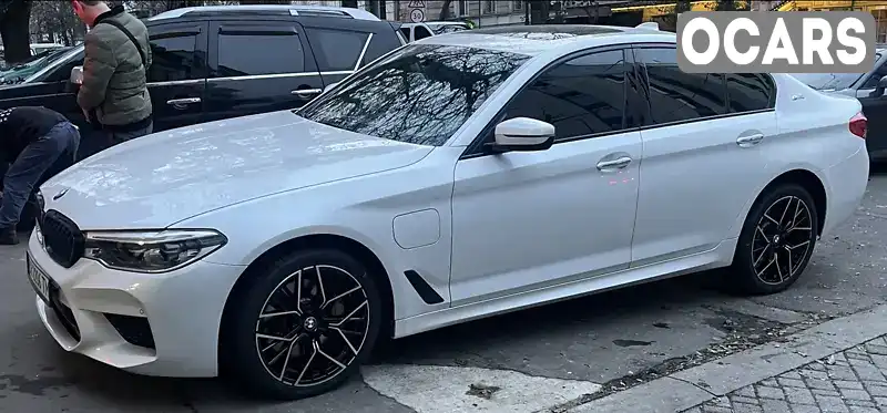 WBAJA9C58JB251851 BMW 5 Series 2018 Седан 2 л. Фото 1