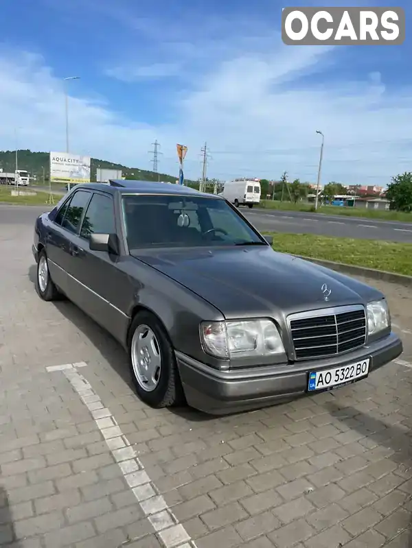 Седан Mercedes-Benz E-Class 1993 2.2 л. Автомат обл. Закарпатська, Мукачево - Фото 1/17