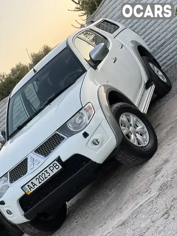 Пікап Mitsubishi L 200 2011 2.48 л. Автомат обл. Київська, Київ - Фото 1/21