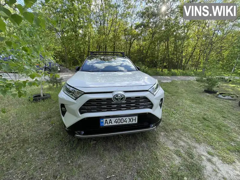 Внедорожник / Кроссовер Toyota RAV4 2019 2.49 л. Вариатор обл. Киевская, Киев - Фото 1/16