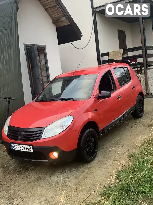 Хетчбек Dacia Sandero 2009 1.4 л. Ручна / Механіка обл. Чернівецька, Чернівці - Фото 1/6