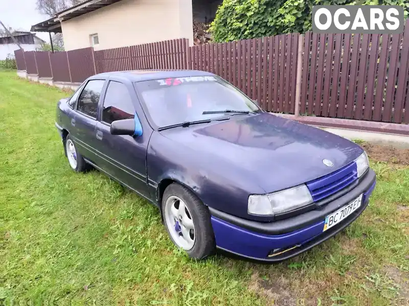 Седан Opel Vectra 1989 1.6 л. Ручна / Механіка обл. Львівська, Самбір - Фото 1/17