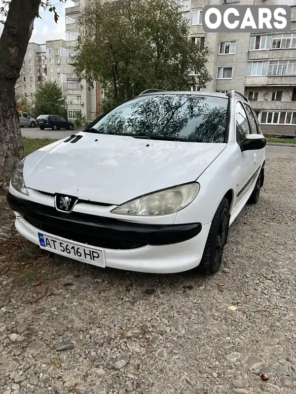 VF32EKFWA43339418 Peugeot 206 2003 Седан 1.36 л. Фото 9