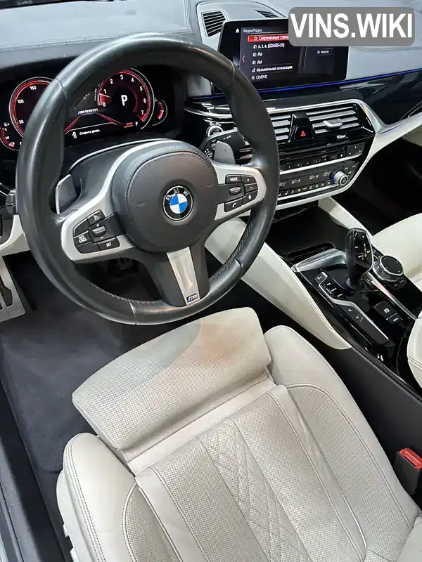 WBAJB9C57JB050150 BMW 5 Series 2018 Седан 4.39 л. Фото 9