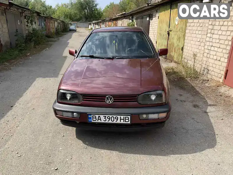 Хетчбек Volkswagen Golf 1996 1.78 л. Ручна / Механіка обл. Дніпропетровська, Новомосковськ - Фото 1/10