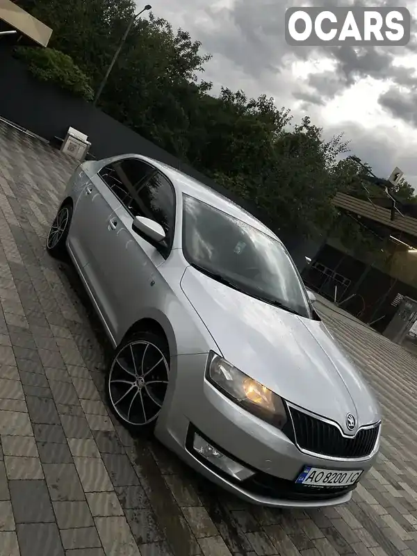 Хетчбек Skoda Rapid 2013 1.6 л. Ручна / Механіка обл. Закарпатська, Ужгород - Фото 1/9