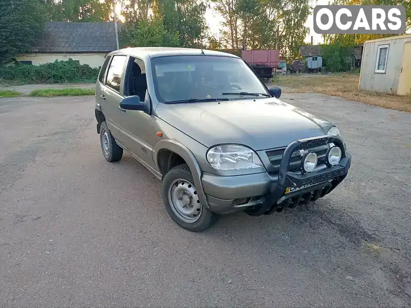 Позашляховик / Кросовер Chevrolet Niva 2006 1.69 л. Ручна / Механіка обл. Чернігівська, Мена - Фото 1/15