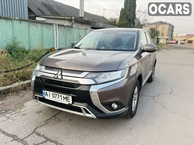 Позашляховик / Кросовер Mitsubishi Outlander 2020 2 л. Автомат обл. Житомирська, Житомир - Фото 1/11