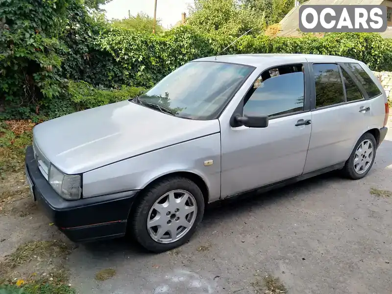 Хетчбек Fiat Tipo 1992 2 л. Ручна / Механіка обл. Сумська, Ромни - Фото 1/9