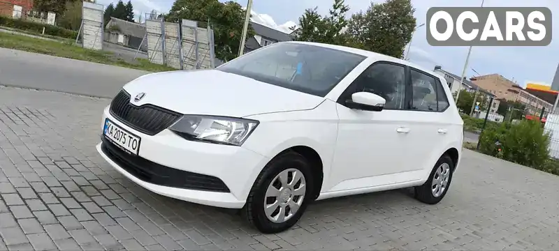 Хетчбек Skoda Fabia 2017 1 л. Ручна / Механіка обл. Закарпатська, Мукачево - Фото 1/21