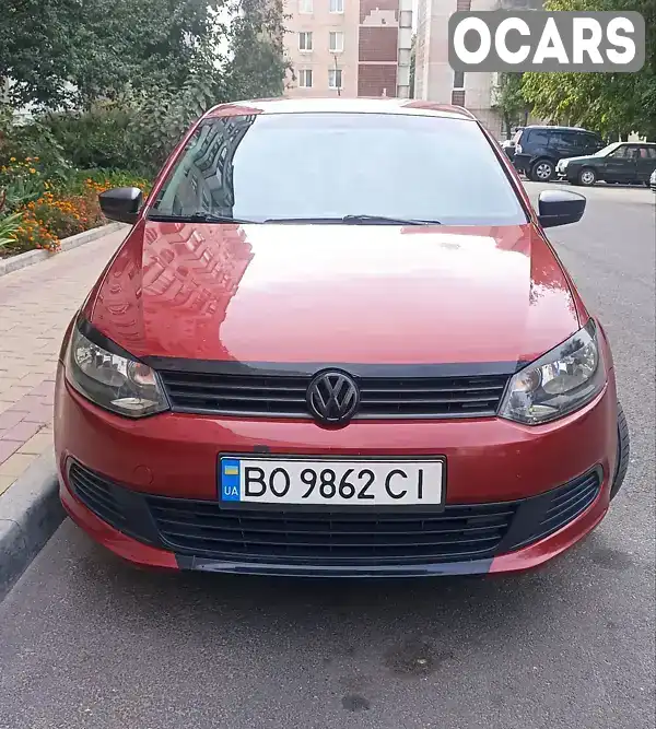 Седан Volkswagen Polo 2012 1.6 л. Ручна / Механіка обл. Тернопільська, Тернопіль - Фото 1/12