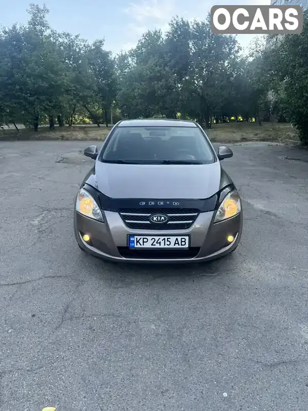 U5YFF24128L108756 Kia Ceed 2008 Хэтчбек 1.4 л. Фото 2