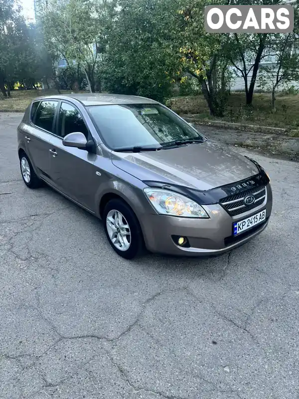 U5YFF24128L108756 Kia Ceed 2008 Хэтчбек 1.4 л. Фото 6