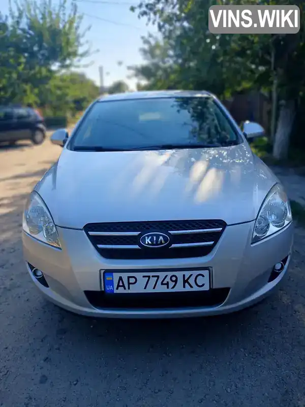 Хетчбек Kia Ceed 2007 1.4 л. Ручна / Механіка обл. Запорізька, Запоріжжя - Фото 1/14