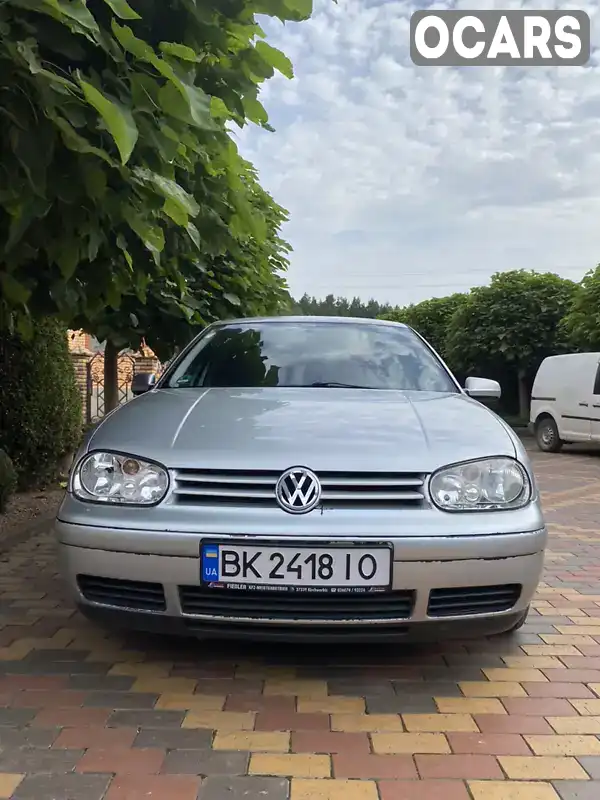 Хетчбек Volkswagen Golf 2001 1.39 л. Ручна / Механіка обл. Рівненська, location.city.klesiv - Фото 1/10