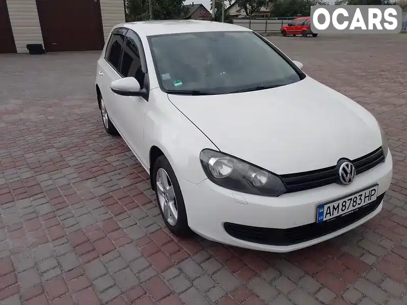 Хетчбек Volkswagen Golf 2010 1.6 л. Ручна / Механіка обл. Житомирська, Звягель - Фото 1/21