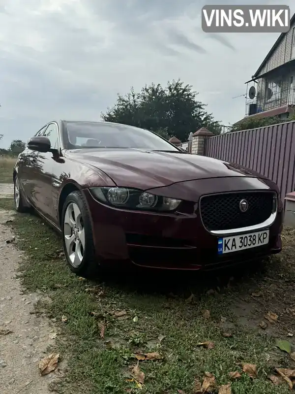 Седан Jaguar XE 2016 2 л. Автомат обл. Киевская, Киев - Фото 1/13