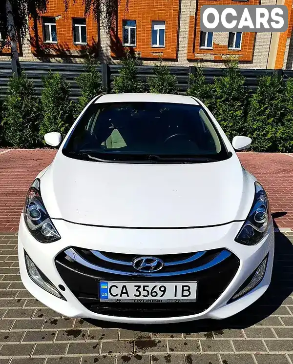 Седан Hyundai Elantra 2013 1.8 л. Автомат обл. Черкаська, Черкаси - Фото 1/15