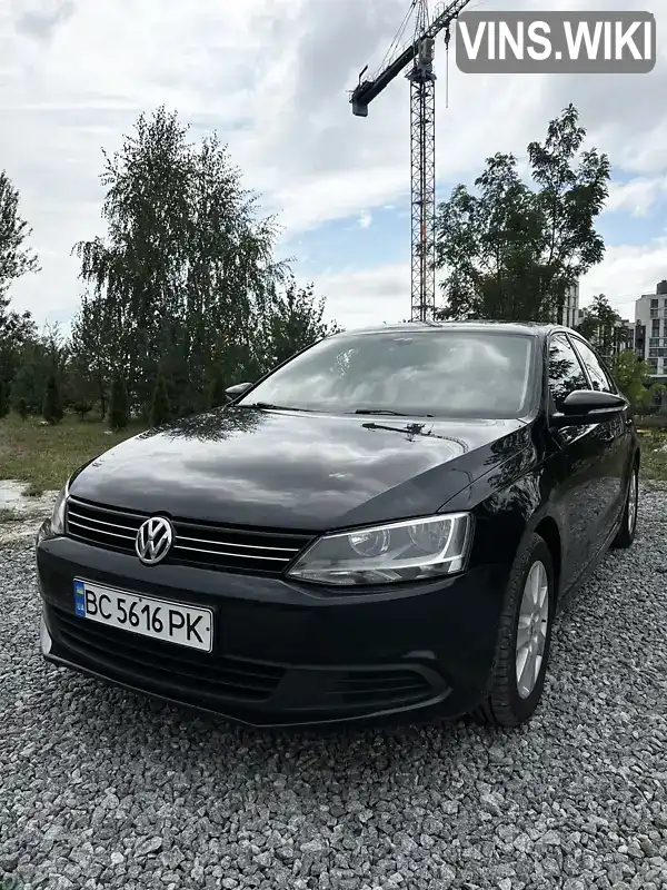 Седан Volkswagen Jetta 2013 1.6 л. Ручна / Механіка обл. Львівська, Львів - Фото 1/21