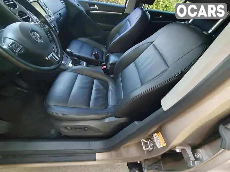 Позашляховик / Кросовер Volkswagen Tiguan 2011 2 л. Автомат обл. Київська, Київ - Фото 1/21