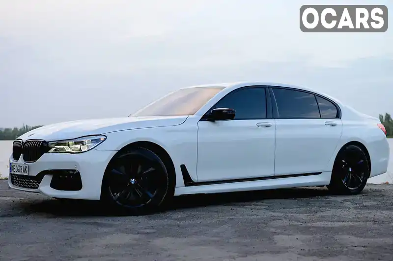 WBA7F0C50GGL99642 BMW 7 Series 2015 Седан 4.39 л. Фото 1