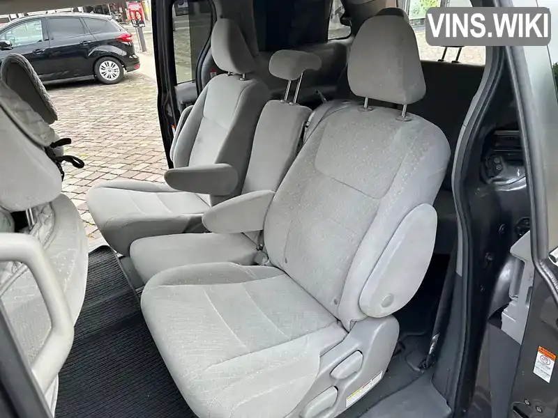 5TDKZ3DCXKS019885 Toyota Sienna 2019 Минивэн 3.46 л. Фото 8