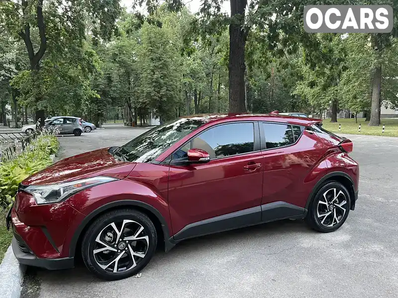 Позашляховик / Кросовер Toyota C-HR 2017 1.99 л. Варіатор обл. Київська, Київ - Фото 1/5